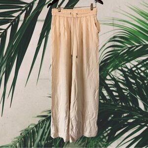 NWT a new day White Pants